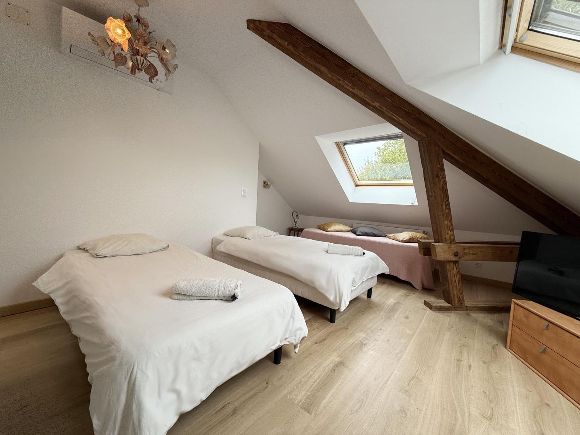 Gite 45M2 Avec Terrasse, 2 A 3 Pers, A Richemont Richemont  Exterior photo